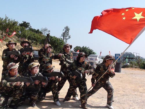 周末帶上M子一起來玩刺激的真人CS野戰(zhàn)吧！等你哦！